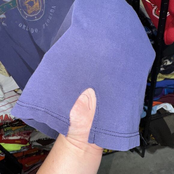 Vintage 90s Universal Studios Volcano Bay Distressed And Faded Shirt Size Xl - Picture 6 of 9